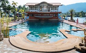 Koh Chang Boat Chalet Hotel